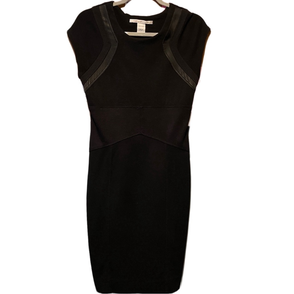 DVF Diane Von Furstenberg Black Bodycon Dress Faux Leather Detail Stretch Size 6
